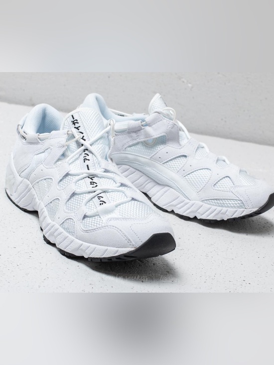 Asics Other - NEW Asics size 14 Mens Gel Mai White Japenese Text shoes